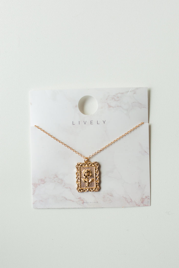 mode, roses necklace