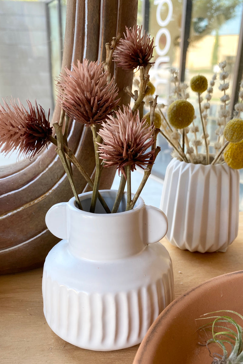 mode, terracotta U shaped vase