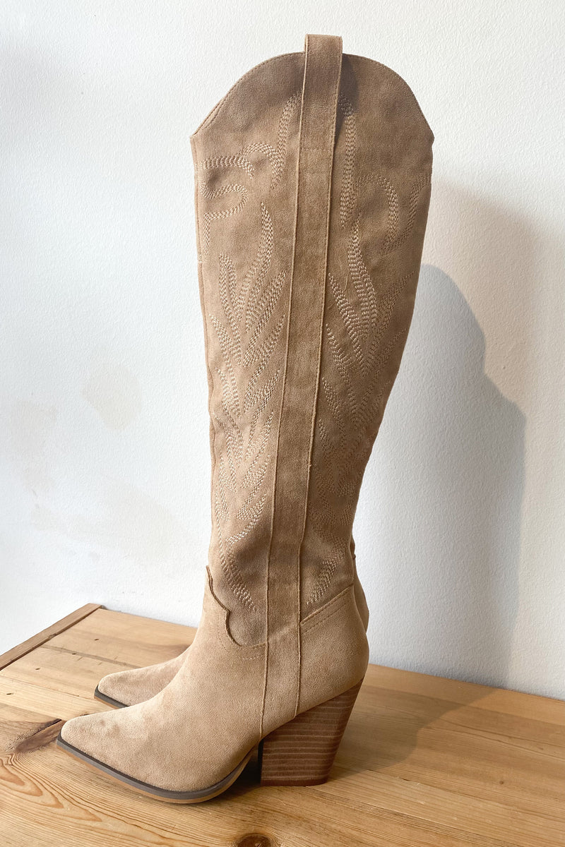 mode, bronco tall boots
