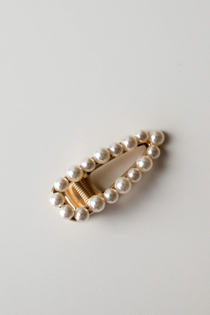 mode, sister of pearl clip