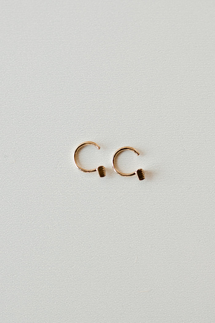 mode, triangle mini earring