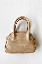 mode, the perfect accessory purse