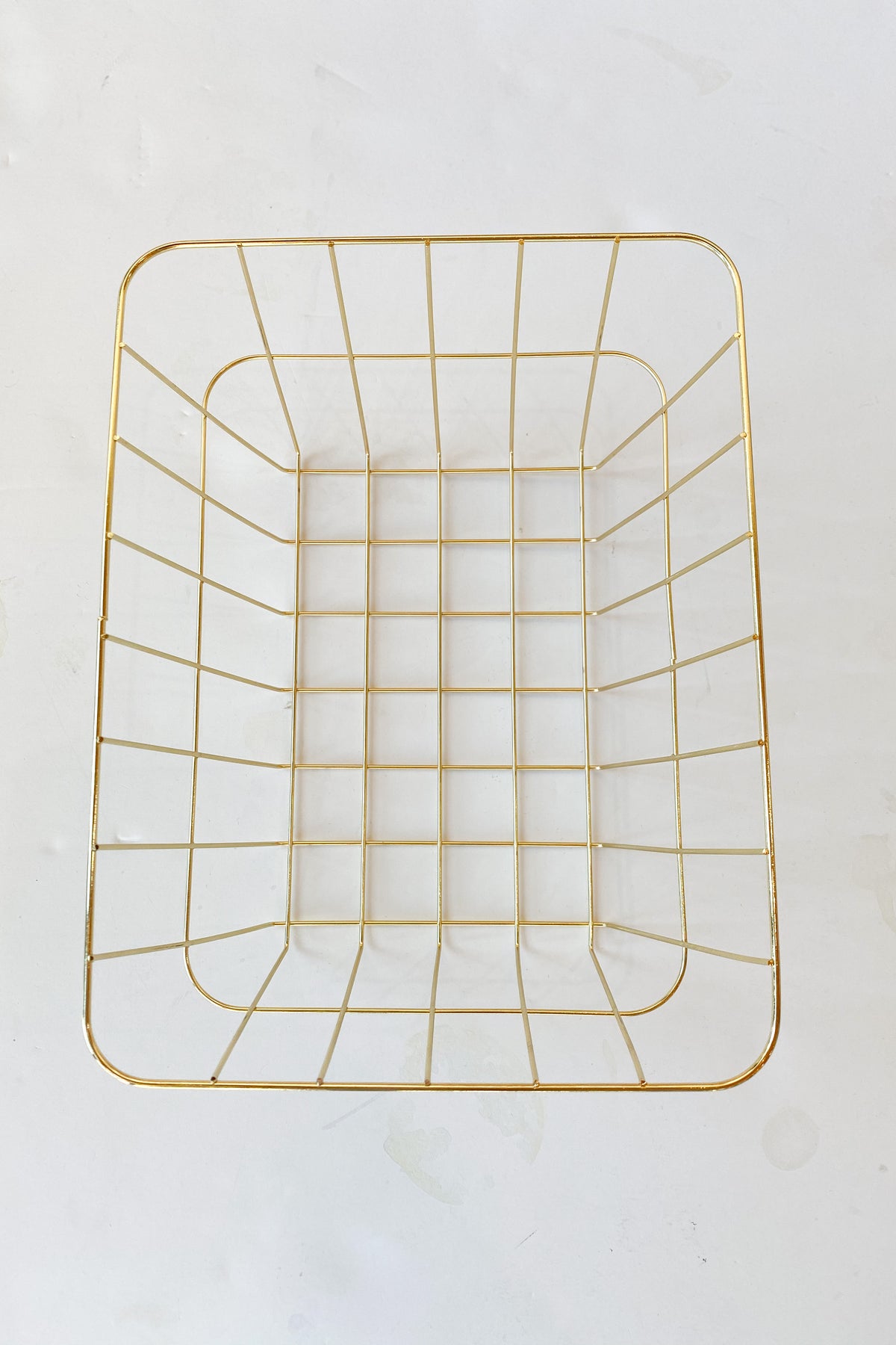 mode, rectangle gold wire basket