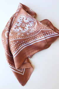 mode, un-phased square scarf