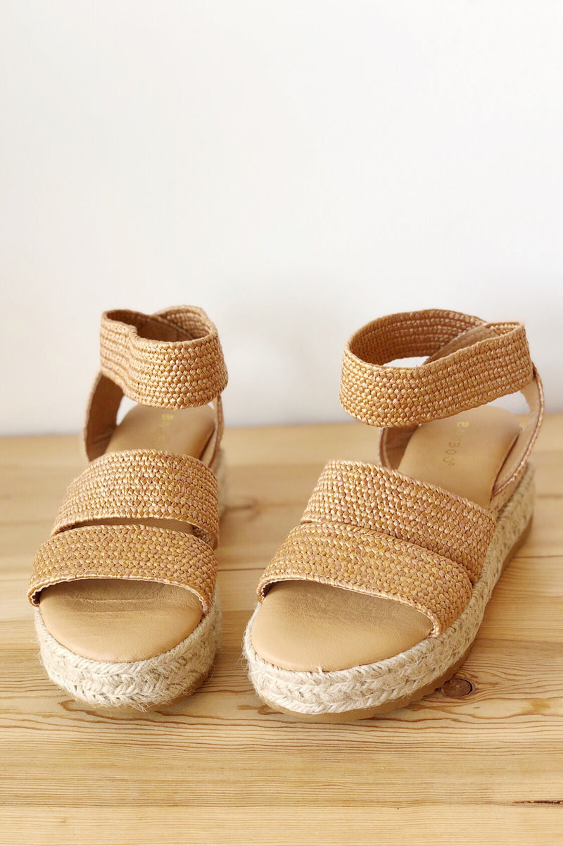 mode, radiate woven flatform