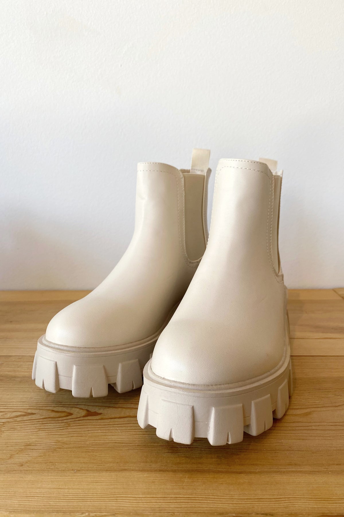 mode, here and there boot