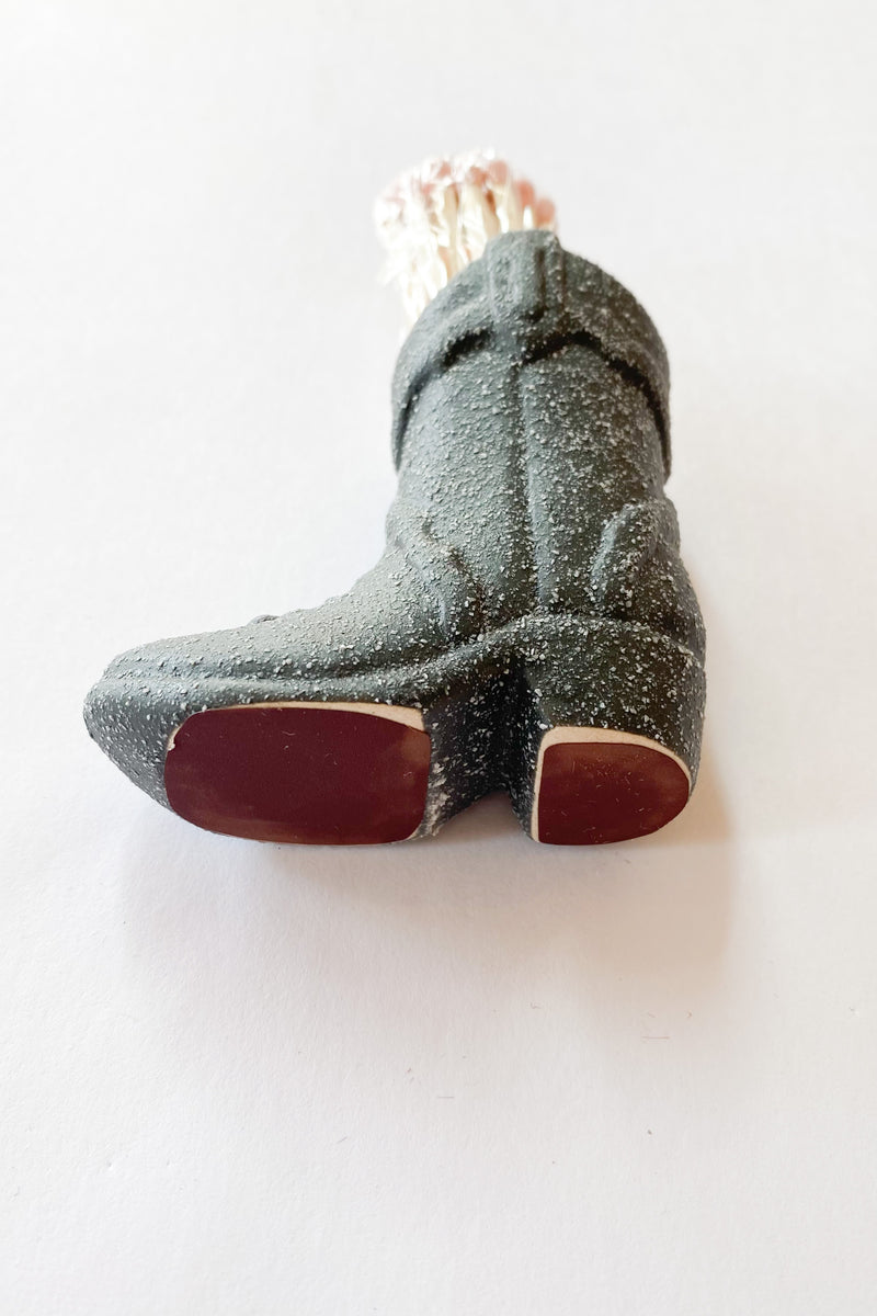 mode, cowboy boot match holder