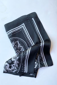 mode, un-phased square scarf