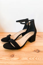 mode, better yet short block heel