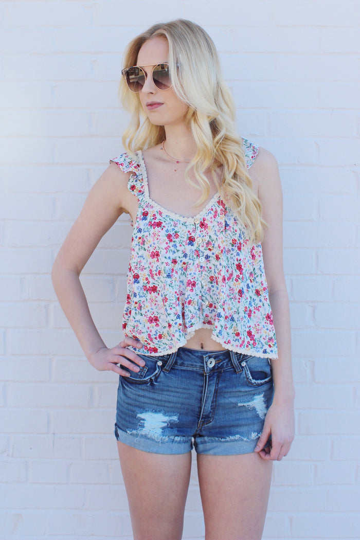 mode, pretty little floral top