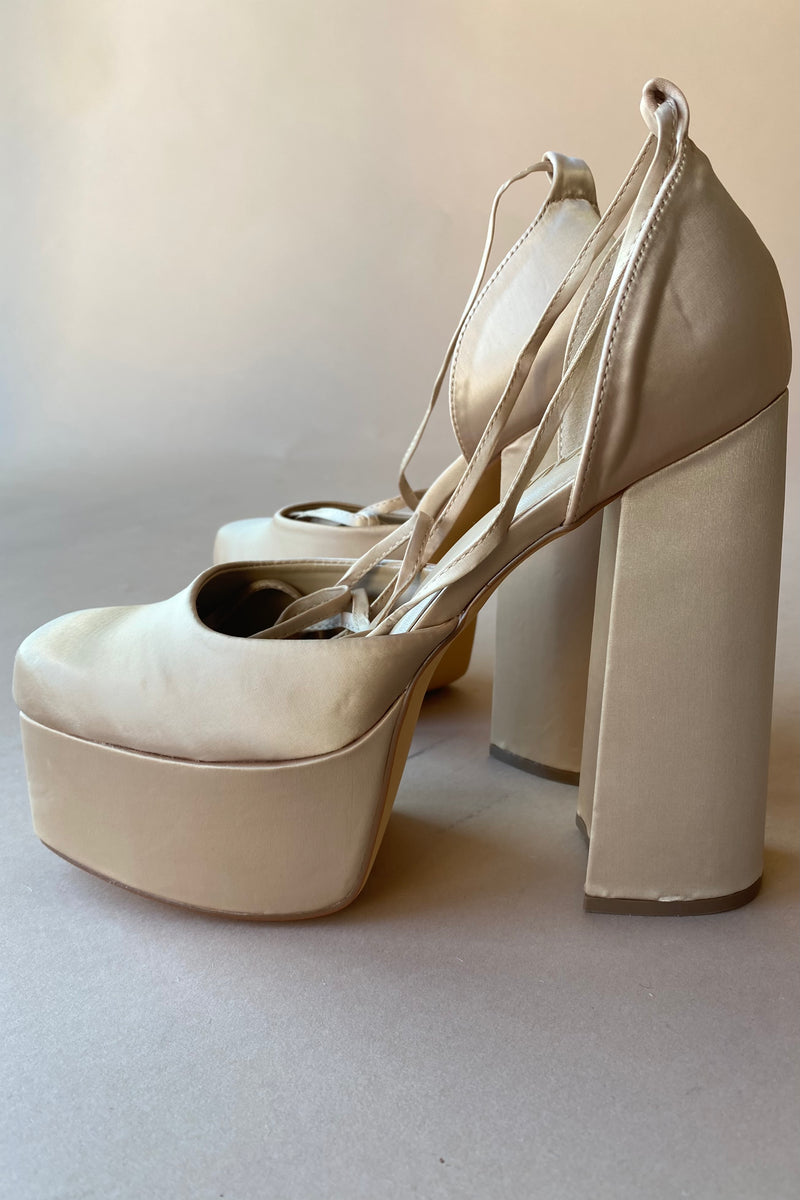 mode, emily heel