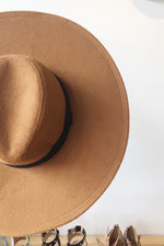 mode, someplace else hat