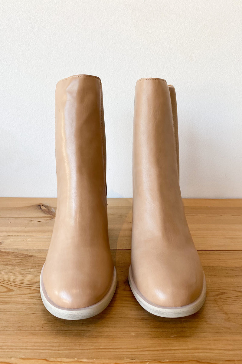 mode, the cora boot