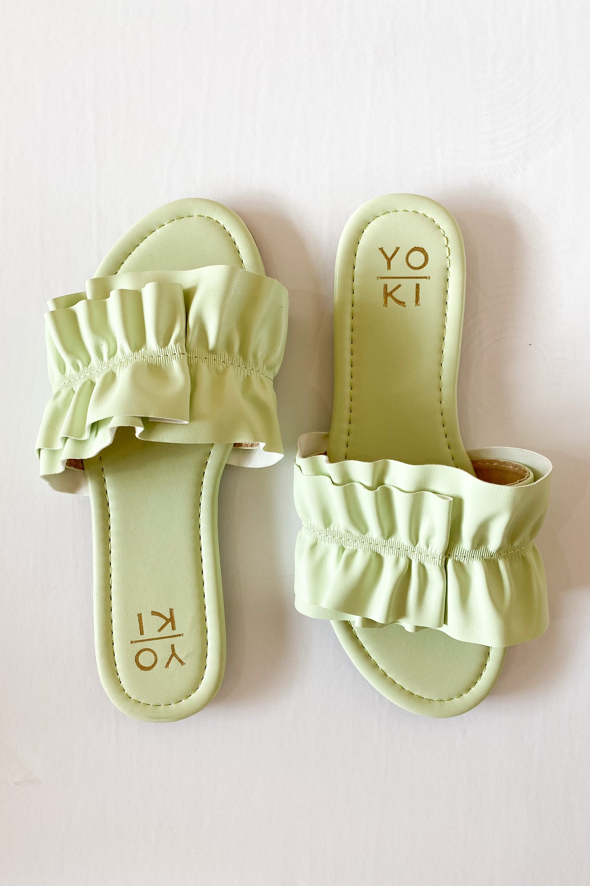 mode, karmen ruffle sandal