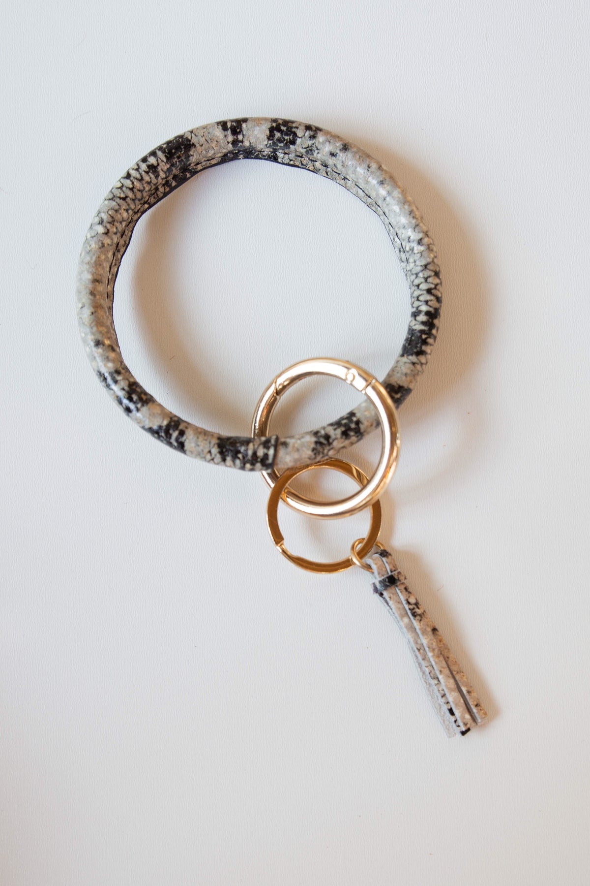 mode, leather tassel ring