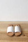 mode, Humble heart sandals