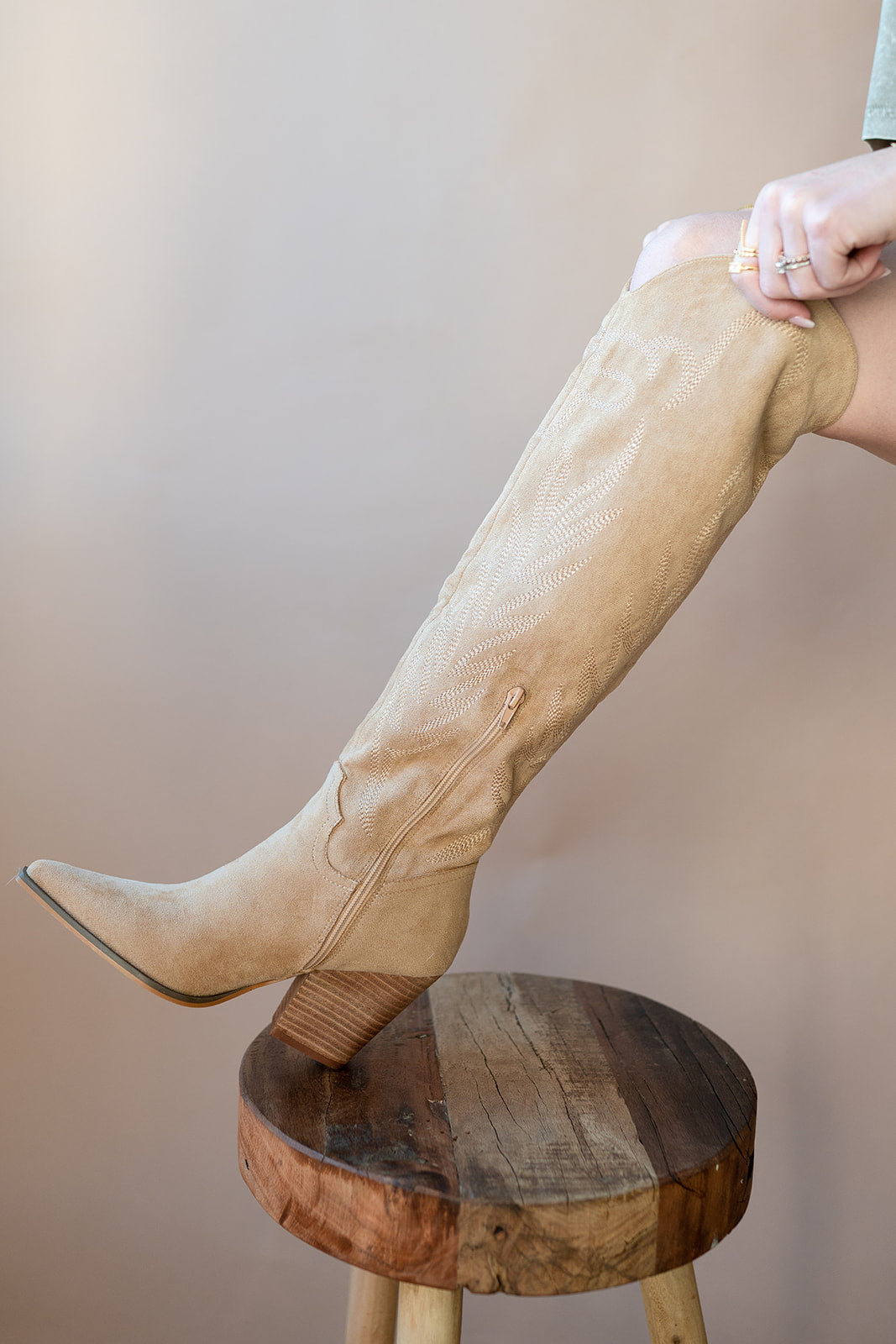 mode, bronco tall boots