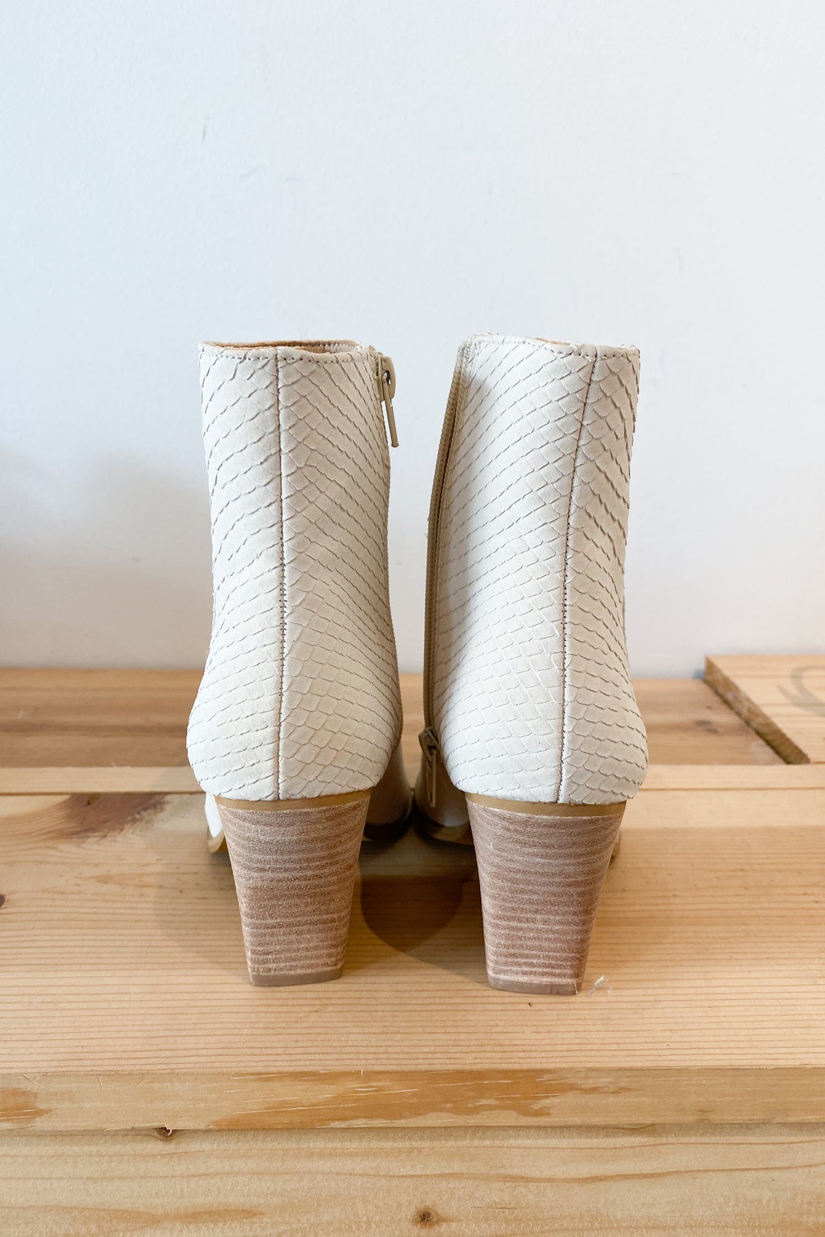mode, sloan bootie