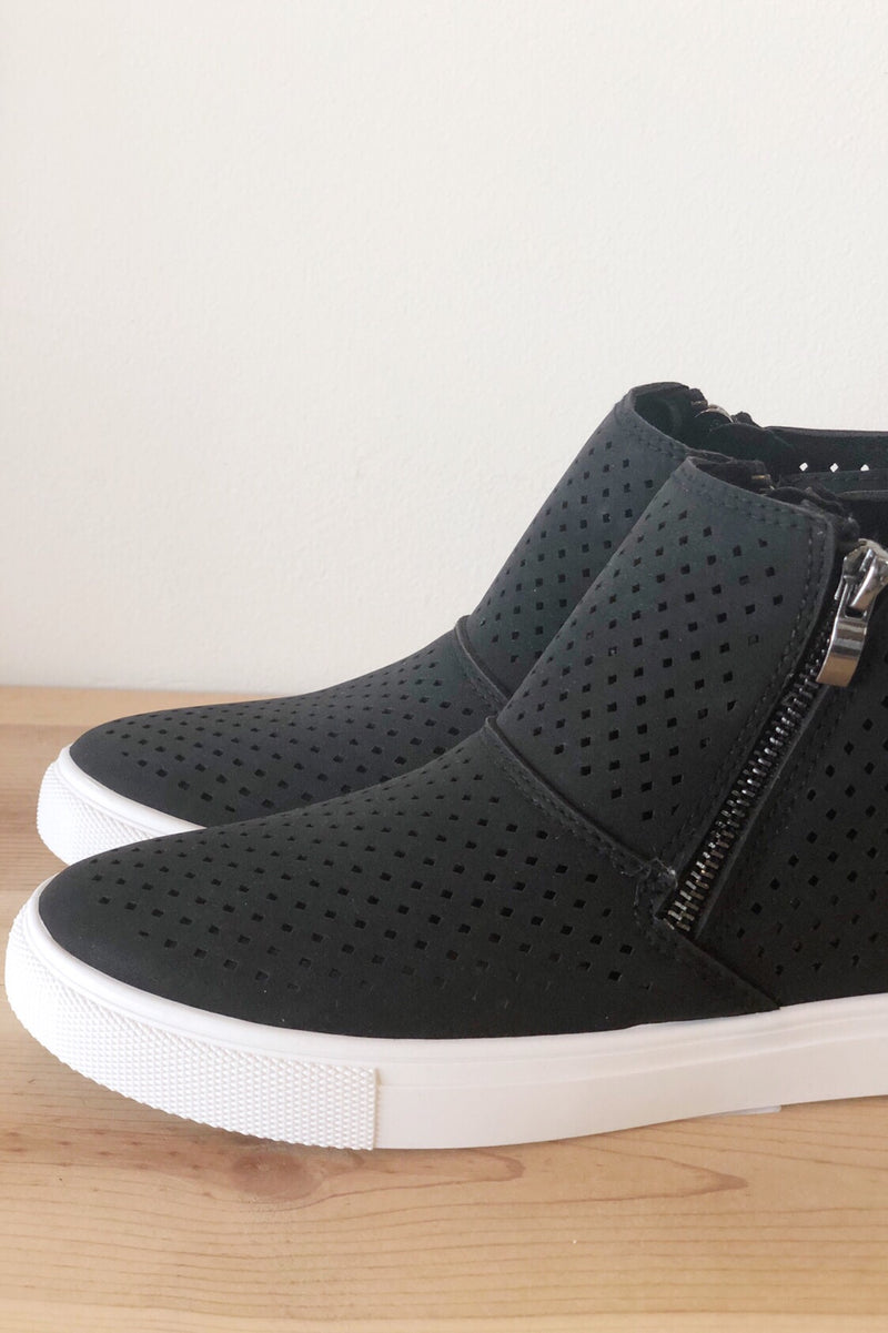 mode, room to breathe high top sneaker