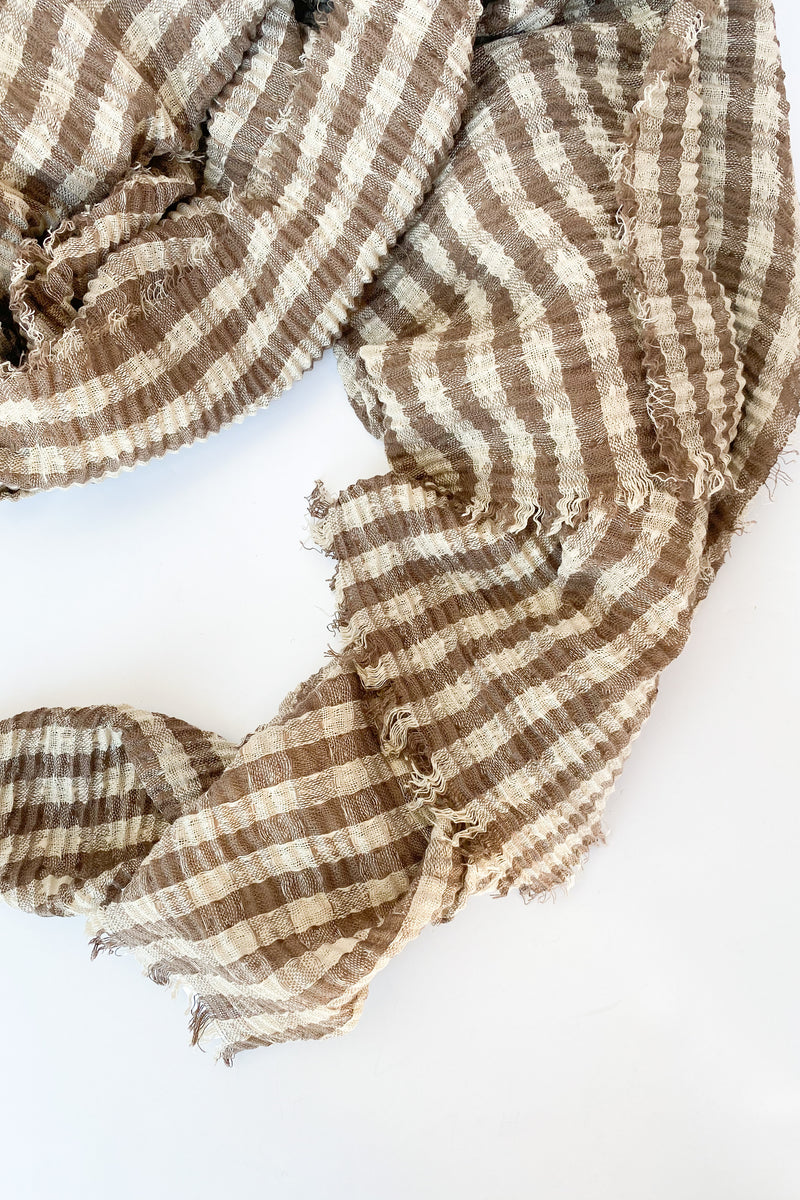 mode, hot cocoa check scarf