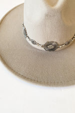 mode, traveler medallion hat