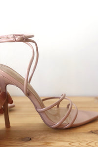 mode, take the high road heel