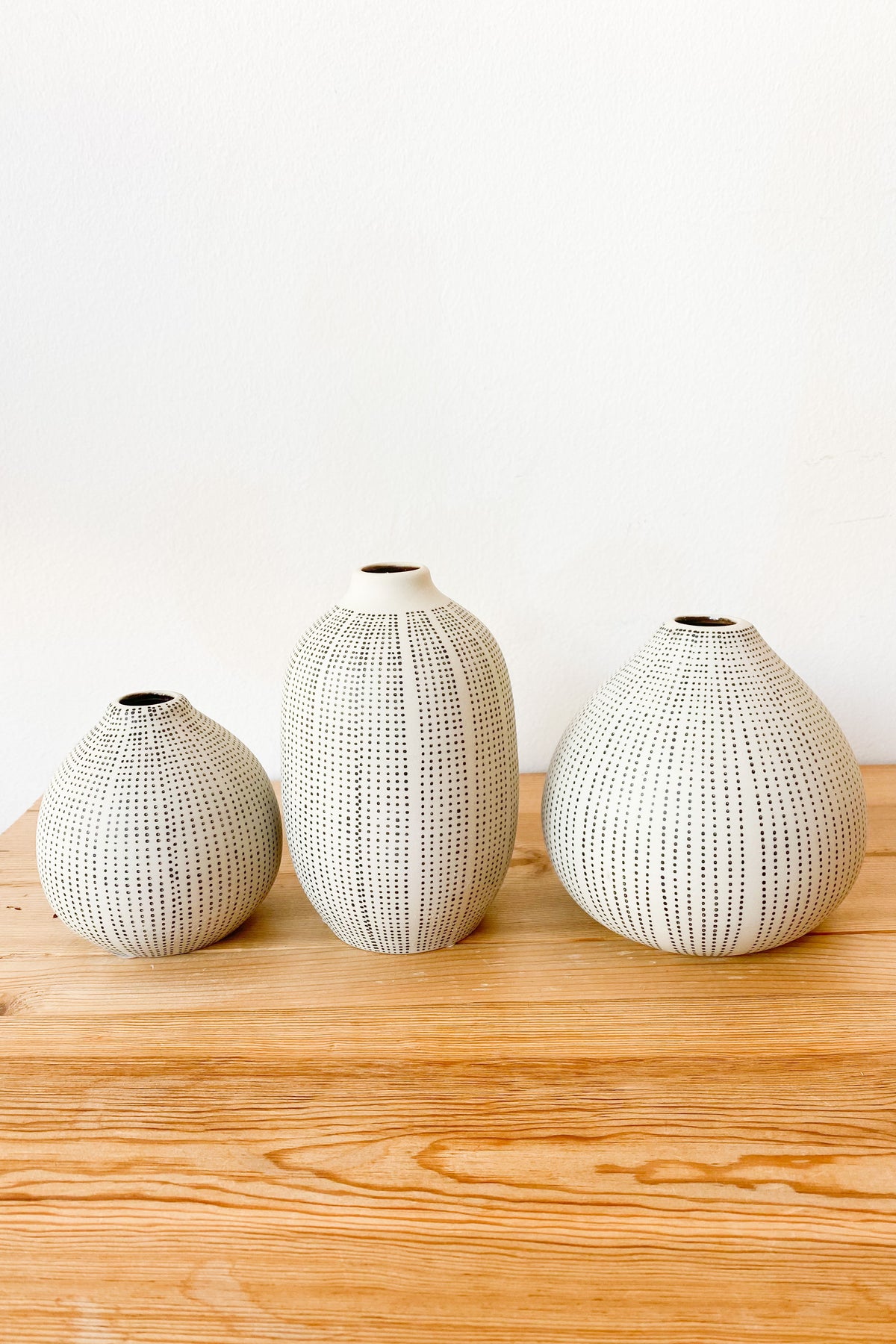 mode, stoneware textured vase