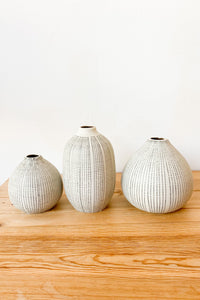 mode, stoneware textured vase