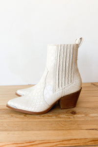 mode, the eleanor boot