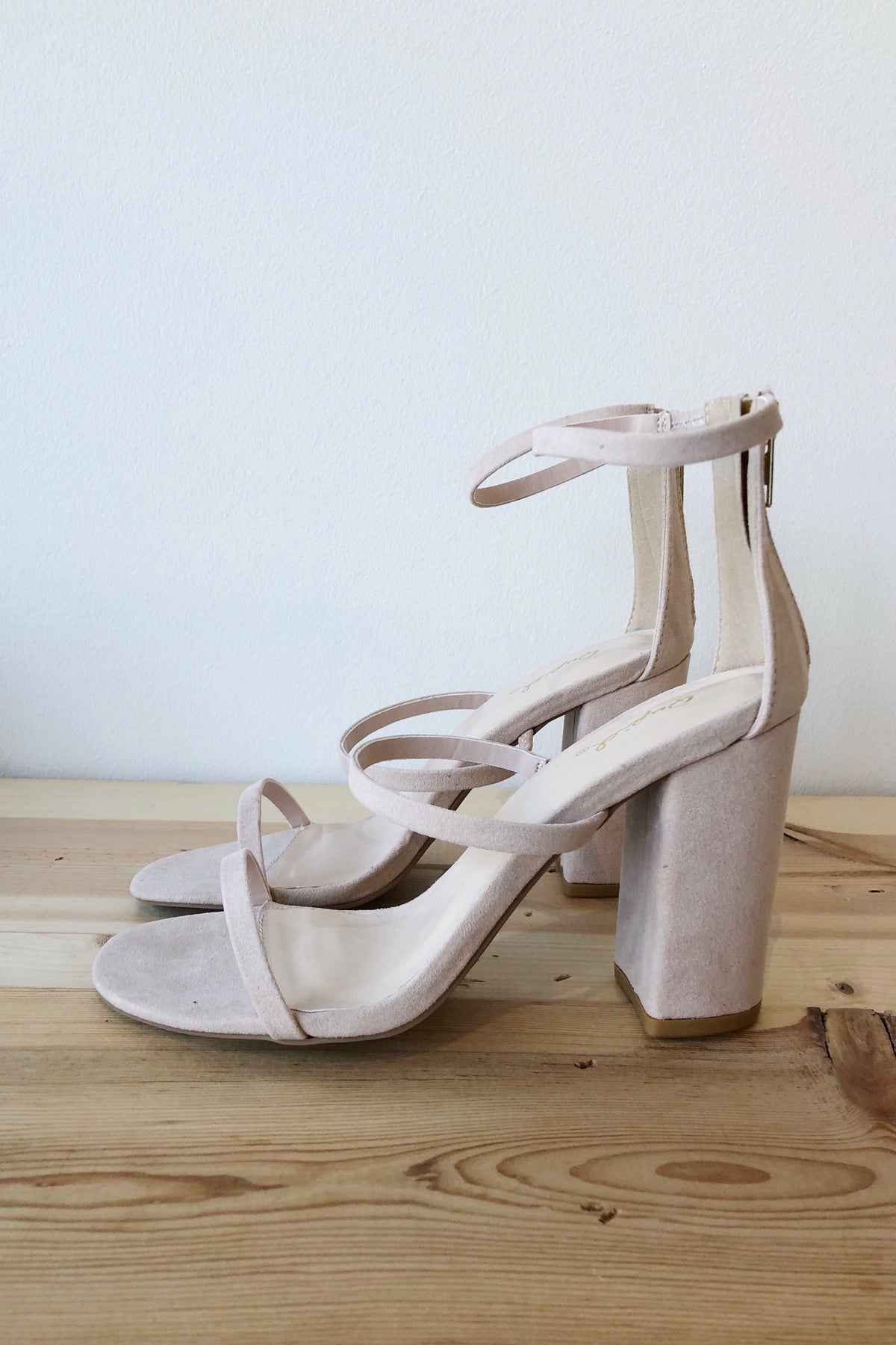 mode, sociable heels