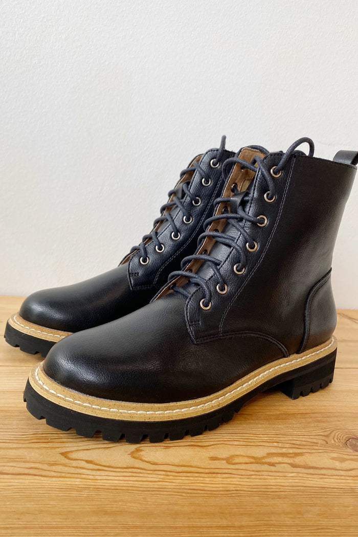 mode, drew contemporary military boot