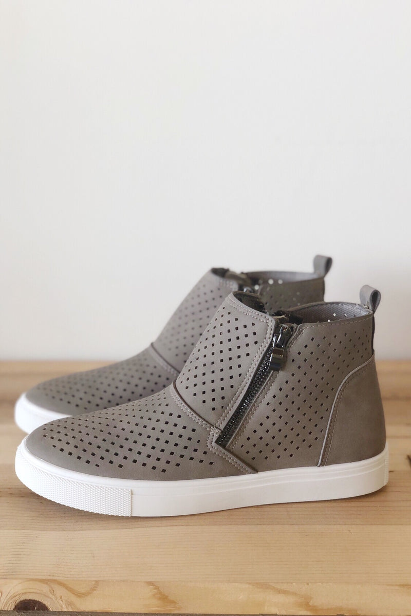 mode, room to breathe high top sneaker