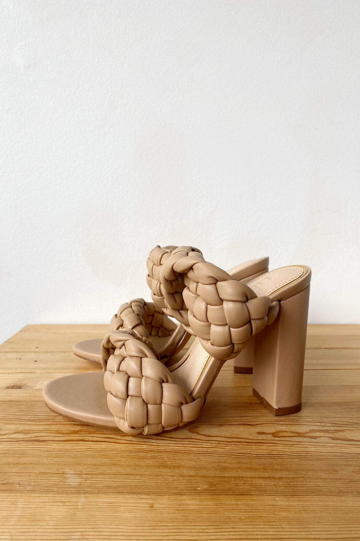 mode, Portico twist heel
