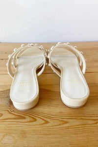 mode, valerie pearl sandals