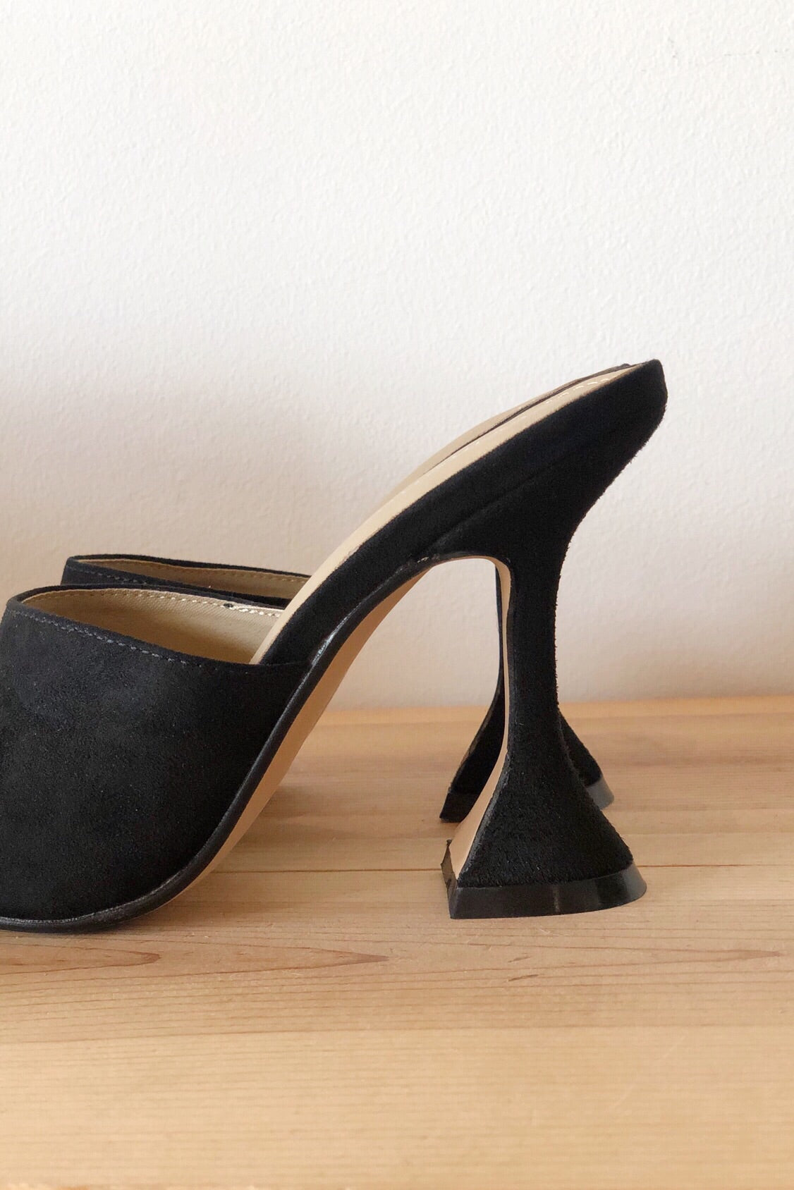 mode, just as nice heel