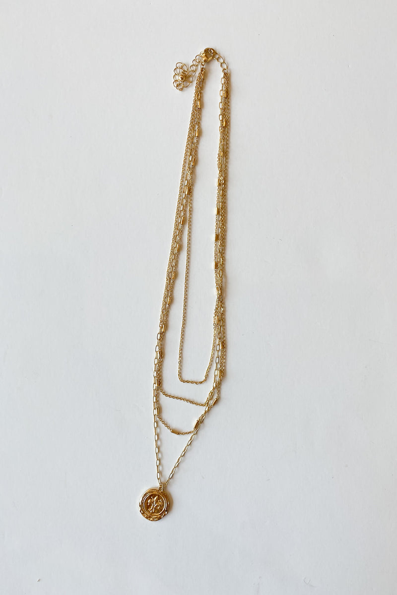 mode, in chains necklace
