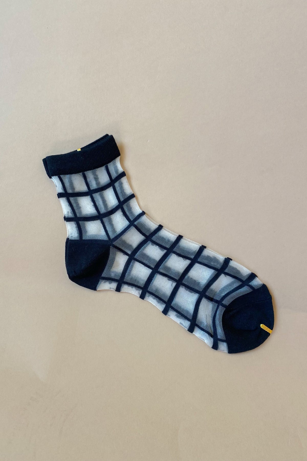 mode, sheer windowpane ankle socks black