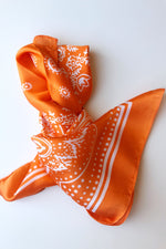 mode, un-phased square scarf