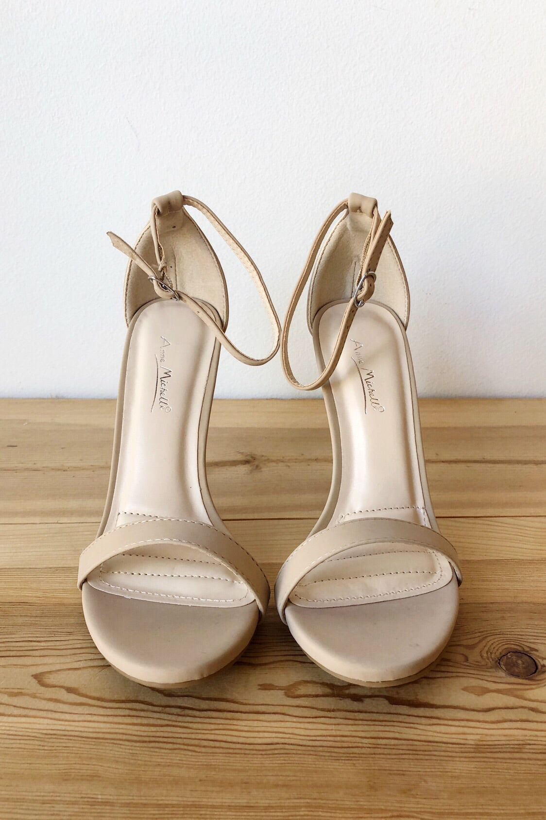 mode, top of the world heel
