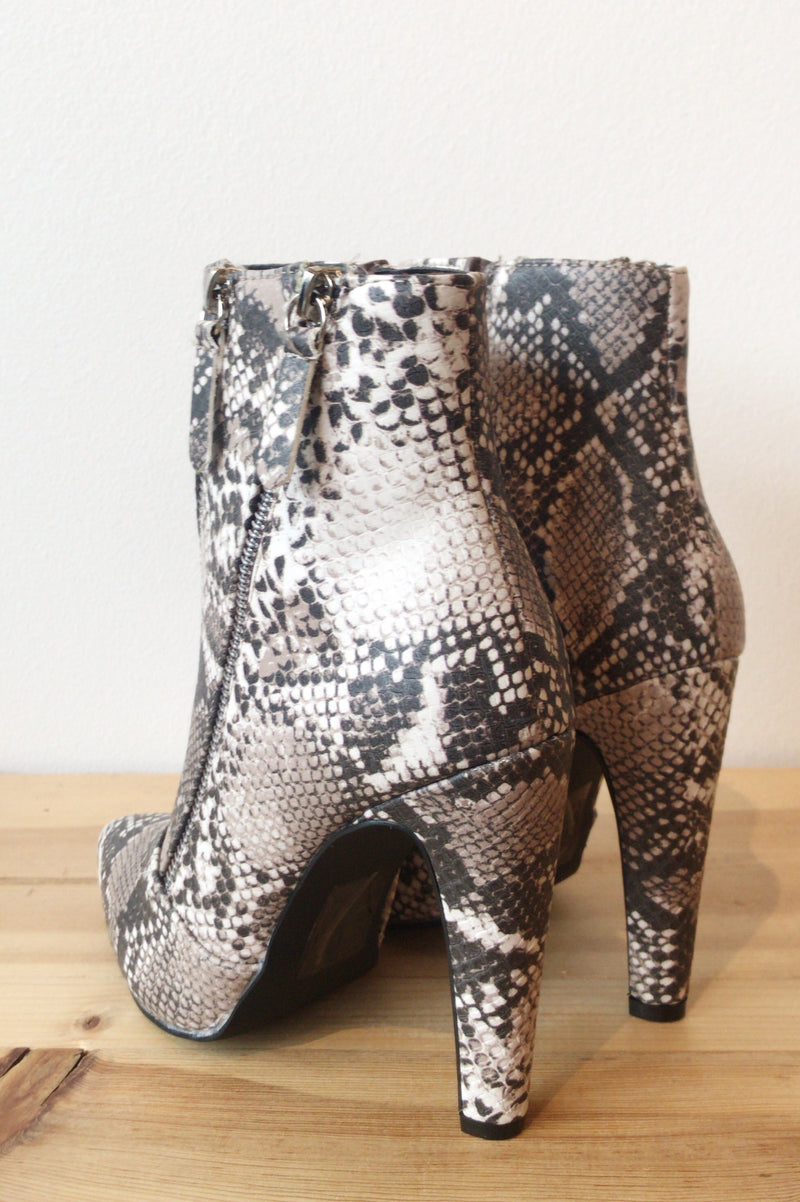 mode, fearless bootie