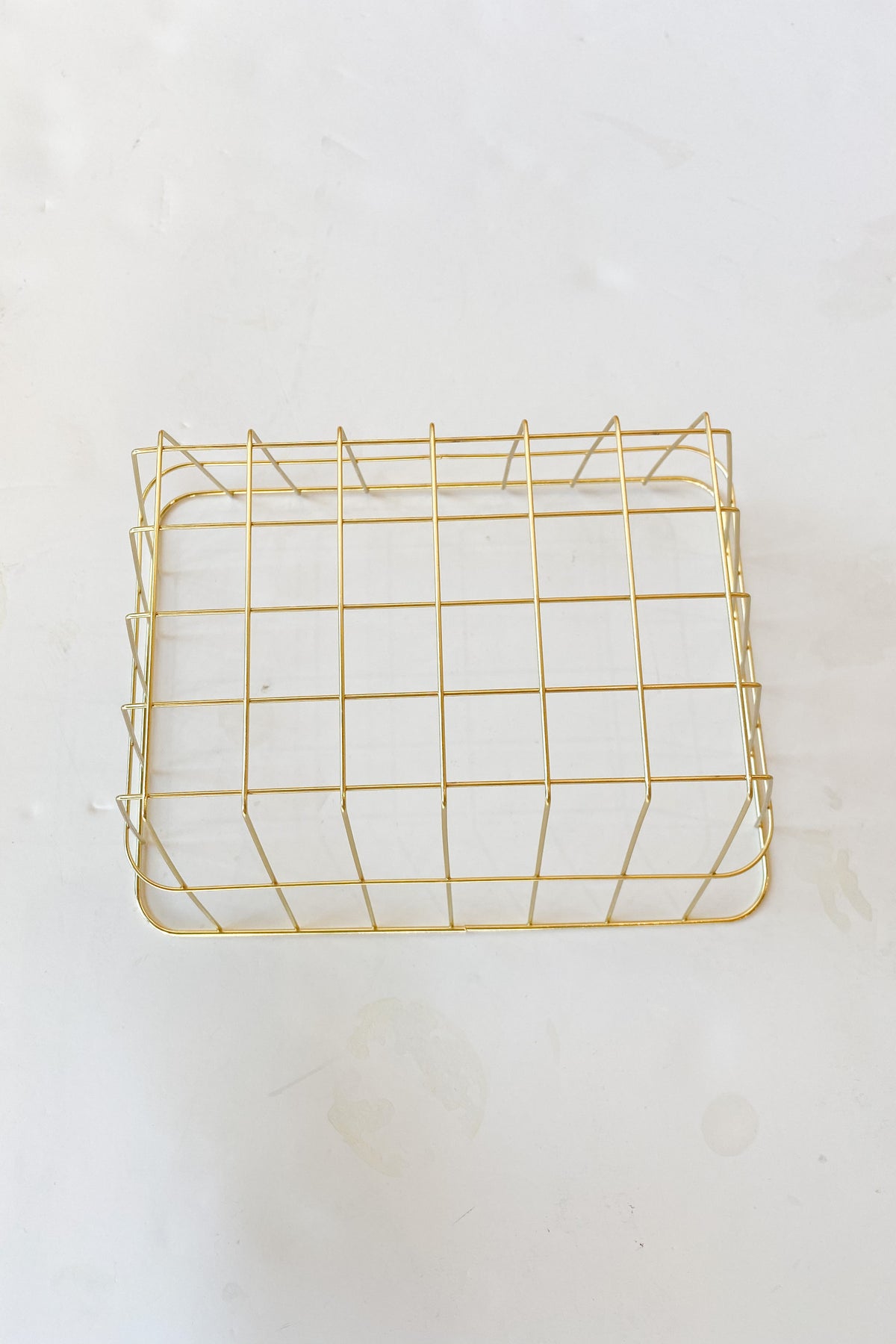 mode, rectangle gold wire basket