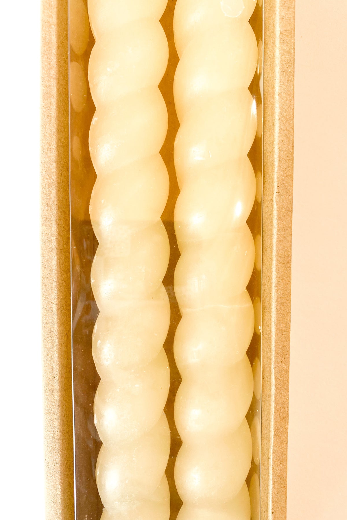 mode, 2 twisted taper candle