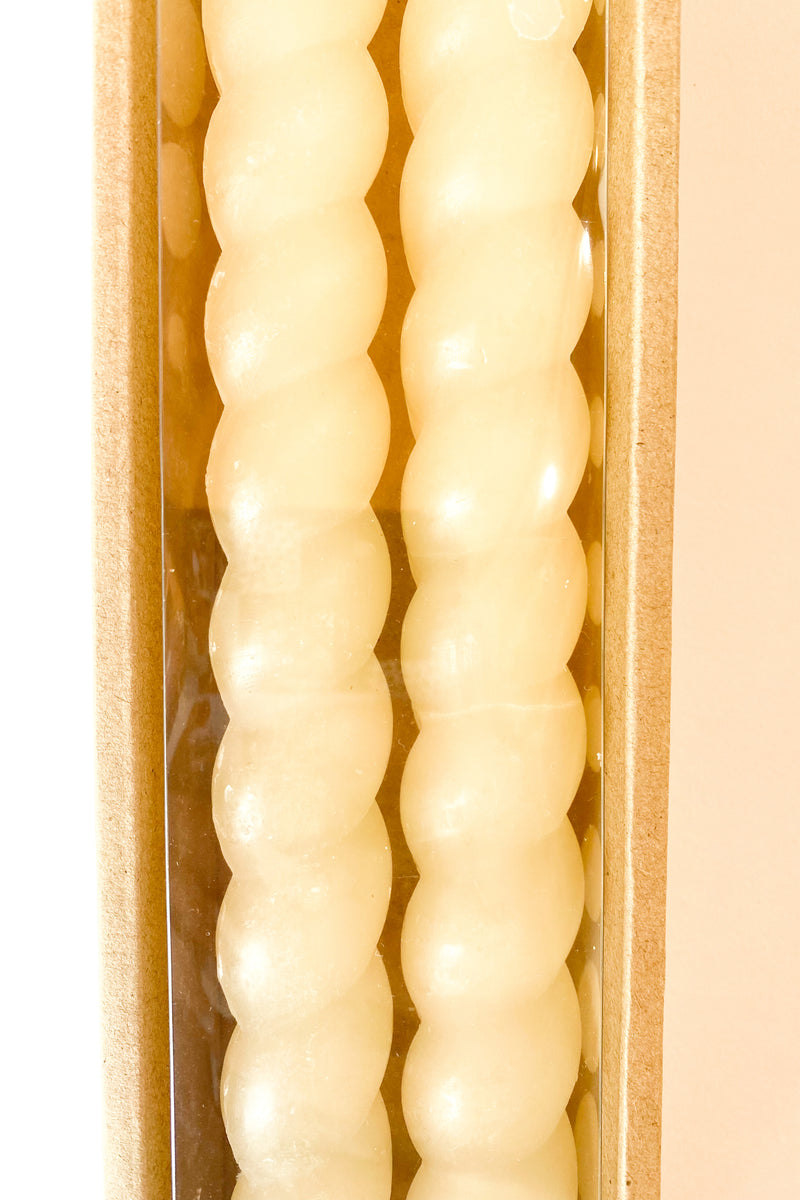 mode, 2 twisted taper candle