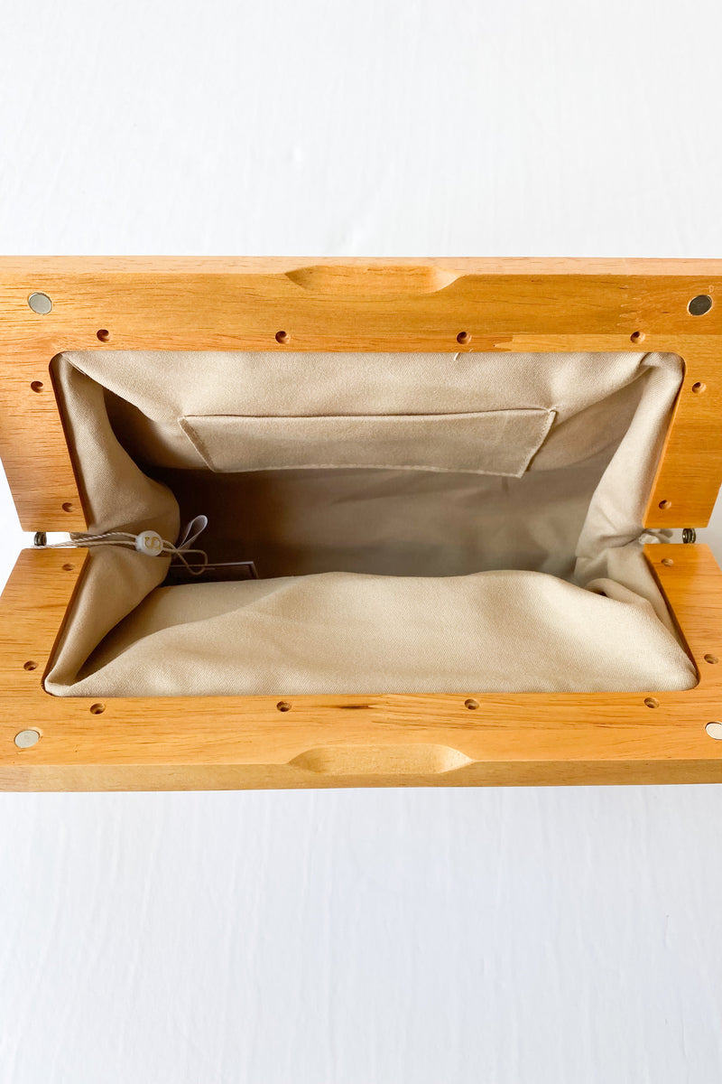 mode, delta clutch ivory