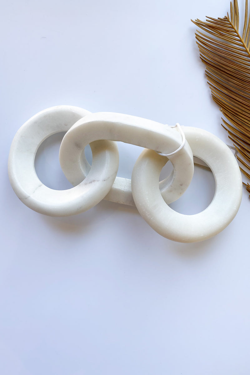 white marble chain