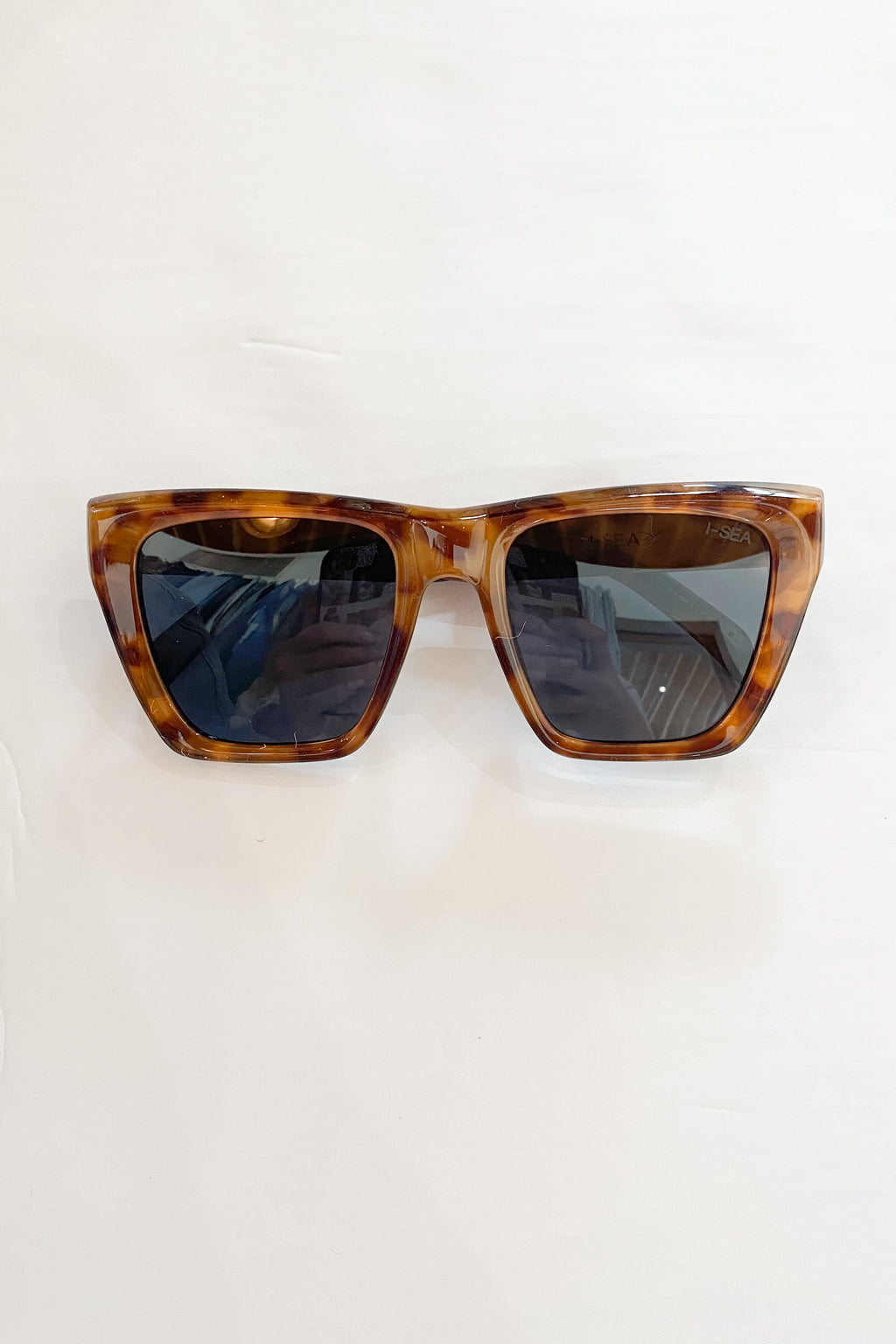 mode, ava sunnies