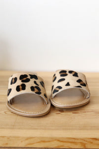 mode, slide up next to me sandal