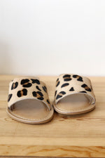 mode, slide up next to me sandal
