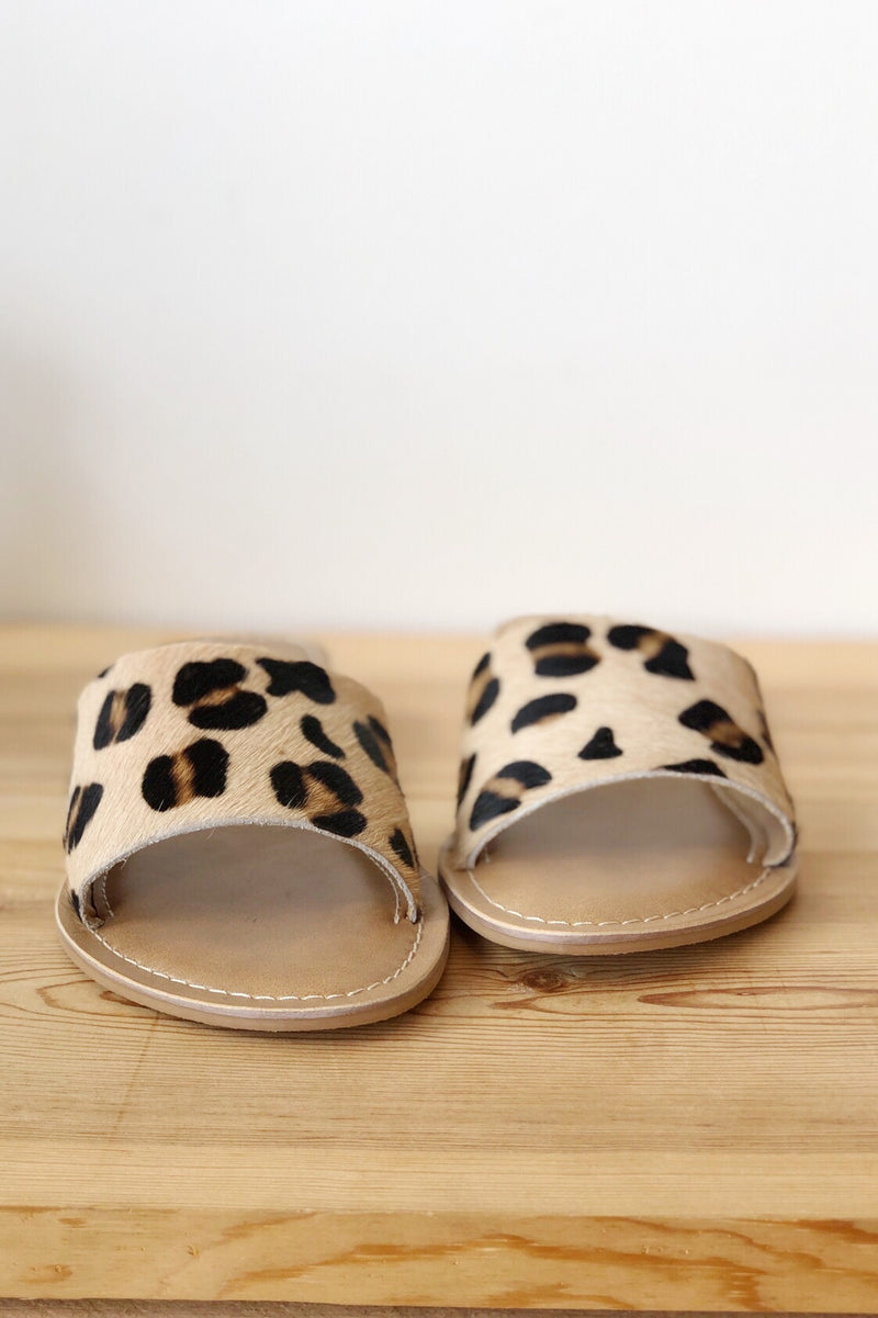 mode, slide up next to me sandal