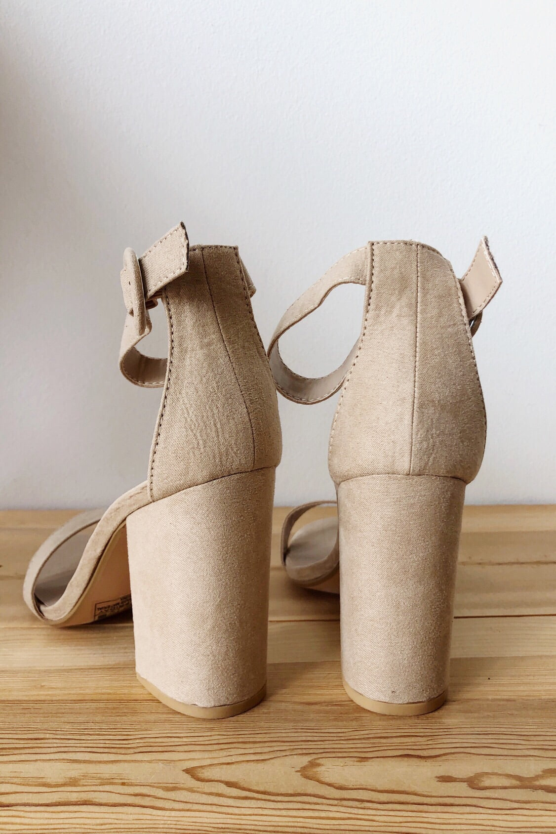 mode, tell me why heels